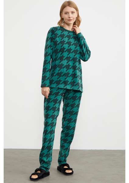 Sıfır Yaka Desenli Polar Pijama Takım - Yeşil