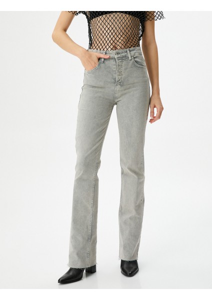 Eskitilmiş Hafif Ispanyol Paça Kot Pantolon Dar Kesim Standart Bel Pamuklu Cepli - Victoria Slim Jeans modelleri