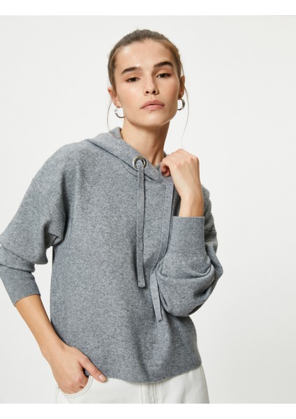 Kapüşonlu Triko Kazak Uzun Kollu Düşük Omuzlu