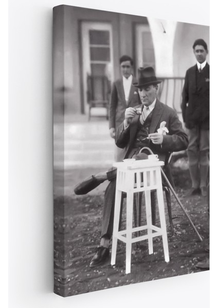 Atatürk Portre Tablosu Mustafa Kemal Atatürk Dikdörtgen Dekoratif Kanvas TABLO-EZ-124