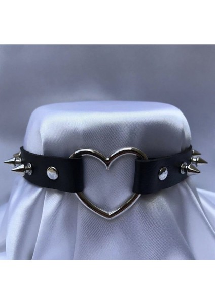 Zımba Detaylı Ayarlanabilir Kalp Choker Kolye