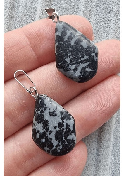 Sertifikalı Piramit Model Karlı Obsidyen Taşı Kolye fiyatları