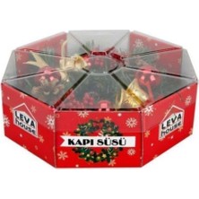 Leva House Yılbaşı Kapı Süsü Kapı Çelengi 24 cm Yılbaşı Kokinalı Kozalaklı Çelenk 240844