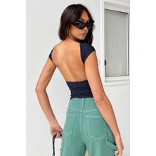 Madmext Lacivert Sırt Dekolteli Crop Kadın Bluz MG1851