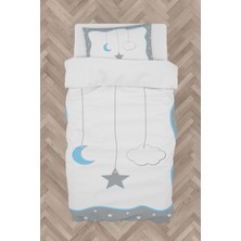 Mekta Home Bebek ve Çocuk Odası Yıldız ve Ay Desenli Çerçeveli Nevresim Takımı