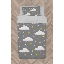 Mekta Home Bebek ve Çocuk Odası Bulut ve Yıldız Desenli Çerçeveli Nevresim Takımı