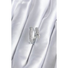 Clariss Pirinç Gümüş Renk Zirkon Taşlı Çivi Model Kadın Yüzük