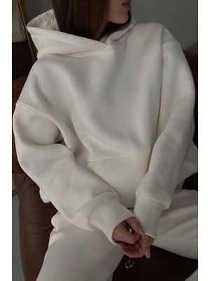 Madmext Kadın Beyaz Oversize Kapüşonlu Sweatshirt Uzun Kol Kanguru Cep Özellikli