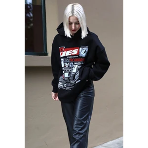 Siyah Baskılı Oversize Kapüşonlu  Kadın Sweatshirt MG1581
