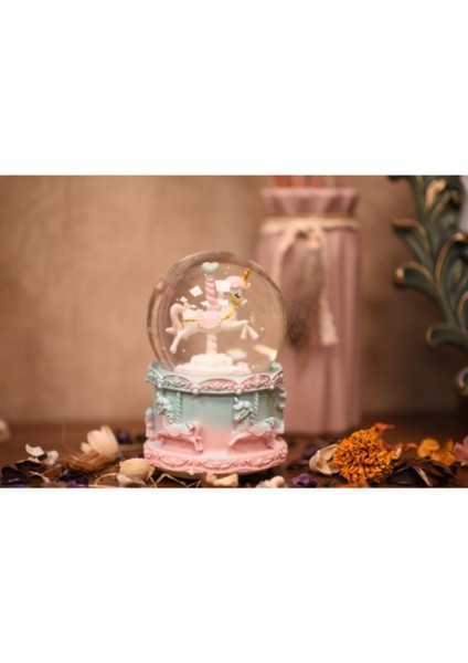 Büyük Boy Otomatik Kar Püskürten Işıklı ve Müzikli Atlı Karınca Modeli Kar Küresi