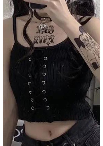 Siyah Kuşgözü Bağcık Detaylı Askılı Crop T-Shirt fiyatları