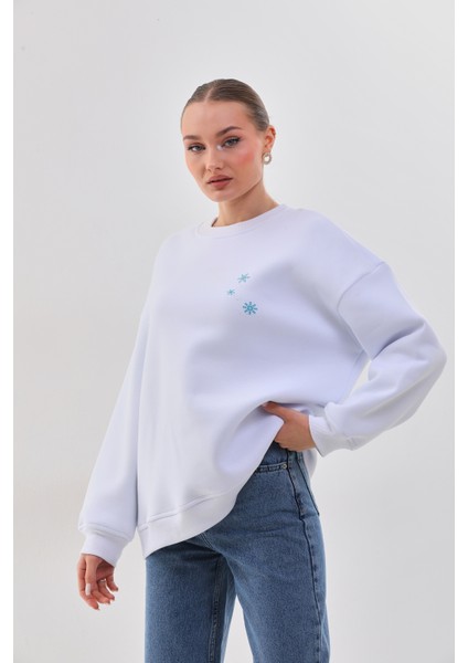 Kalın Kışlık Oversize Basic Bisiklet Yaka Kar Tanesi Baskılı Beyaz Yılbaşı Sweatshirt