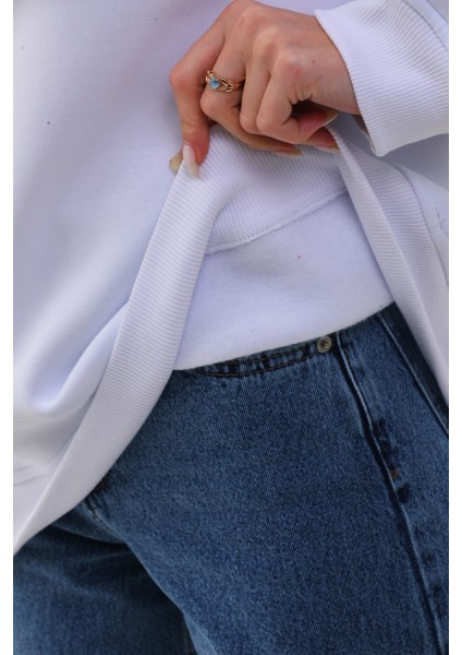 Kalın Kışlık Oversize Basic Bisiklet Yaka Kar Tanesi Baskılı Beyaz Yılbaşı Sweatshirt