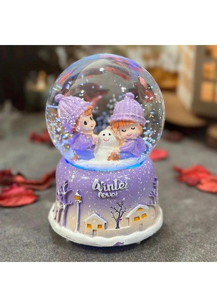 Winter Love Temalı Büyük Müzikli Işıklı Püskürmeli Kar Küresi fırsatları