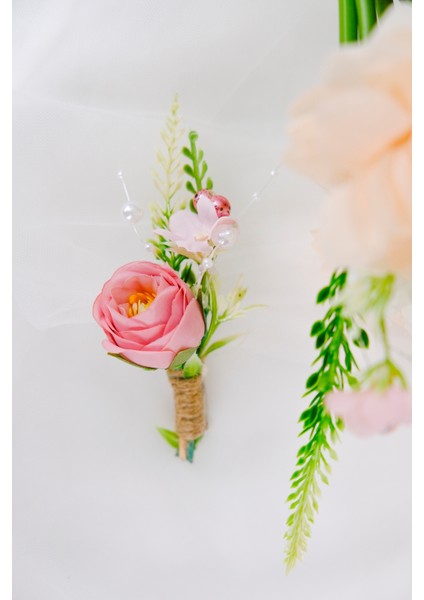 Pembe Gül Damat Yaka Çiçeği