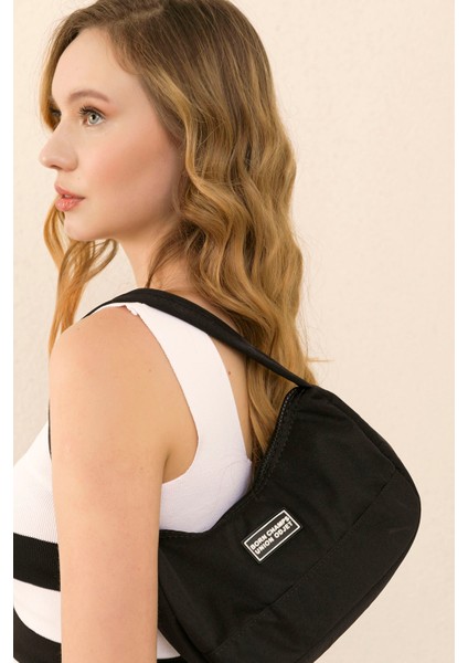 Kadın Siyah Born Champs Armalı Oval Fermuarlı Baget El Çantası modelleri