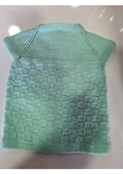 Örgü Yeni Doğan Bebek Yeleği modelleri
