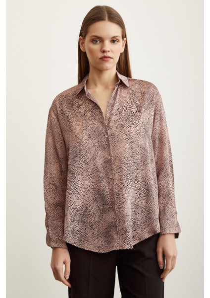 V Yaka Desenli Saten Gömlek fiyatları