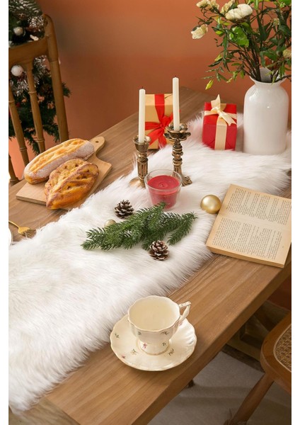 Runner Tavşan Tüyü, Yılbaşı Runner, Yılbaşı Masa Örtüsü 120*30 cm Yılbaşı - Noel - Christmas