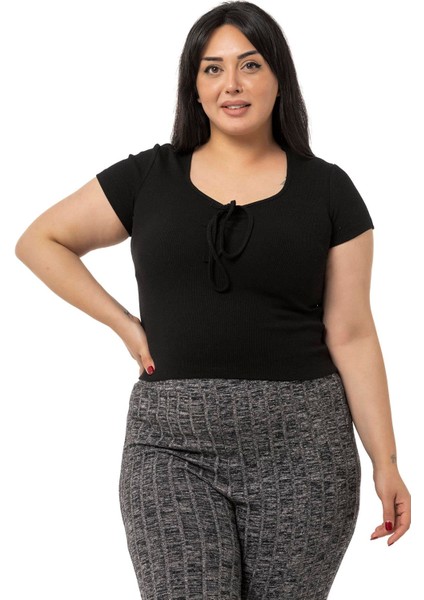 Büyük Beden Yarım Kollu Göğüste Bağcık Detaylı Kaşkorse Siyah Body