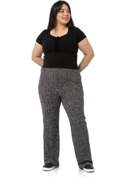 Büyük Beden Yarım Kollu Göğüste Bağcık Detaylı Kaşkorse Siyah Body