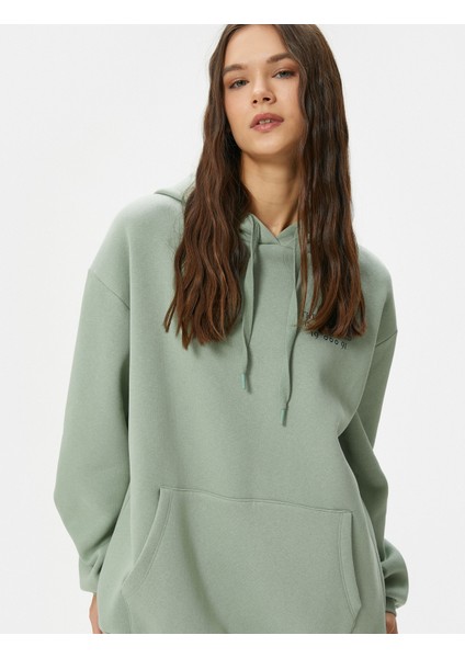Kapşonlu Sweatshirt Arkası Baskılı Rahat Kalıp Uzun Kollu