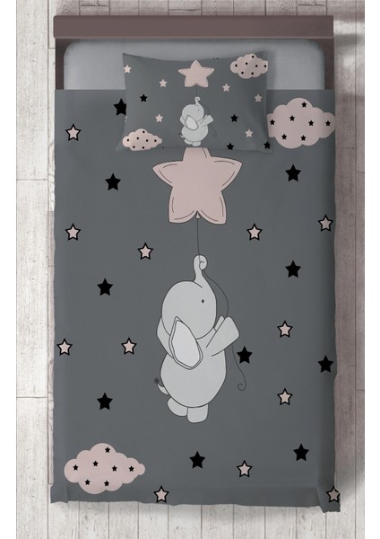 Bebek ve Çocuk Odası Seksekli Uçan Fil Desenli Yatak Örtüsü