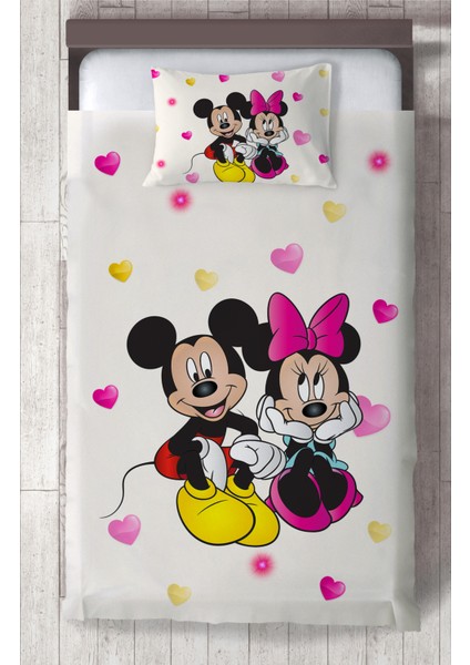 Bebek ve Çocuk Odası Mickey ve Minnie Mause Desenli Yatak Örtüsü
