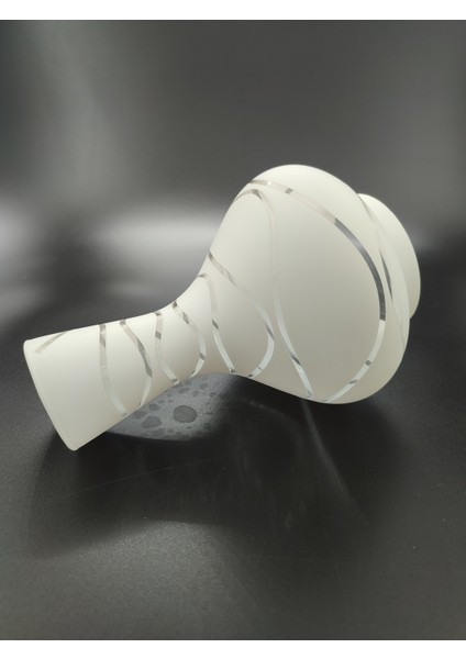 . Avize Lamba Camı .Beyaz Renkli, Suyolu Desenli, (Alt Çap:8.00cm-h:18.00cm)