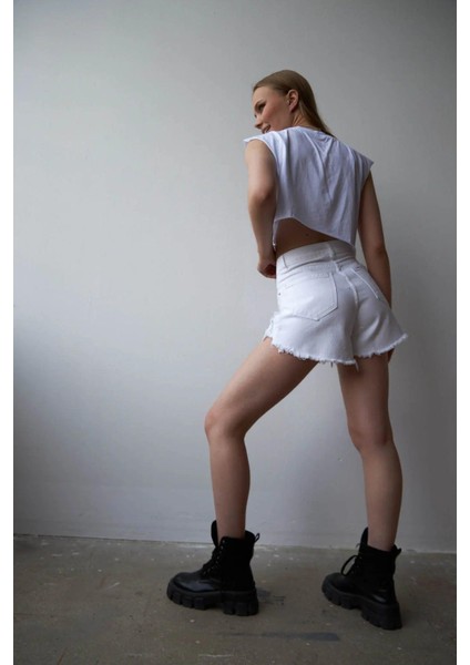 Beyaz Yüksek Bel Yırtıklı Mini Denim Şort fırsatları