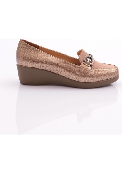 23071 Kadın Önü Metal Aksesuarli Dolgu Topuklu Ayakkabı