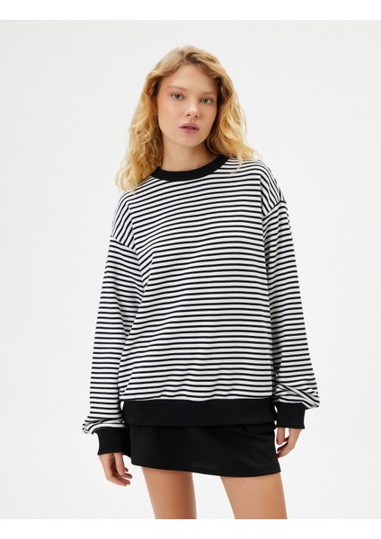 Bisiklet Yaka Sweatshirt Uzun Kollu Pamuk Karışımlı Rahat Kalıp