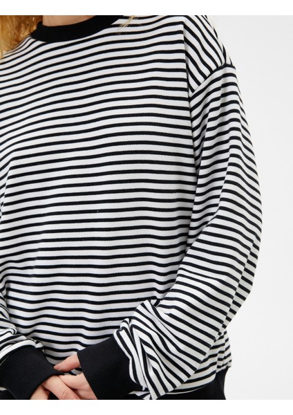 Bisiklet Yaka Sweatshirt Uzun Kollu Pamuk Karışımlı Rahat Kalıp