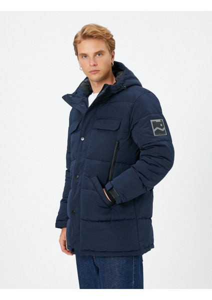 Şişme Mont Kapüşonlu Fermuarlı Cepli Etiket Detaylı modelleri