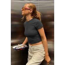 Madmext Füme Bisiklet Yaka Basic Kadın Tişört MG1725