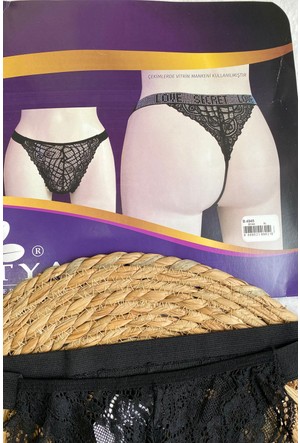 Maidenform Dream Lace Trim Thong Panty 40156