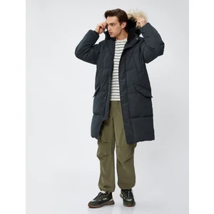 Uzun Şişme Mont Kapşonlu Kürk Detaylı Fermuarlı Cepli