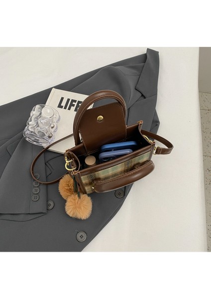 Kadınlar Için Sonbahar ve Kış Niş Moda Yünlü Çantalar, Yeni Çok Yönlü Çapraz Çantalar, Modaya Uygun Çantalar, Kova Çantalar (Yurt Dışından) modelleri