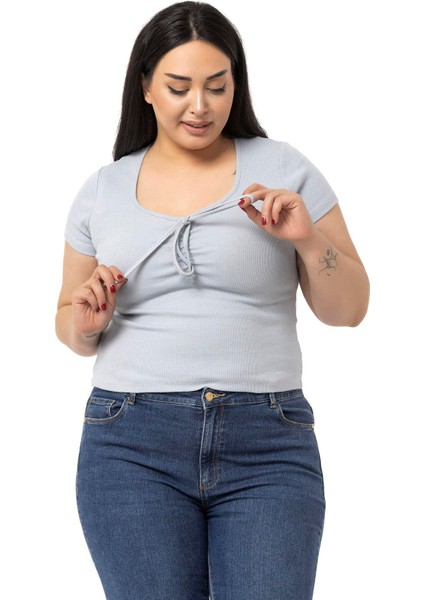 Büyük Beden Yarım Kollu Göğüste Bağcık Detaylı Kaşkorse Gri Body