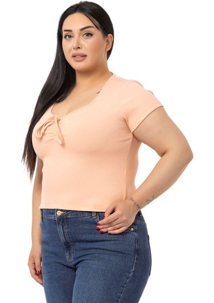 Büyük Beden Yarım Kollu Göğüste Bağcık Detaylı Kaşkorse Somon Body