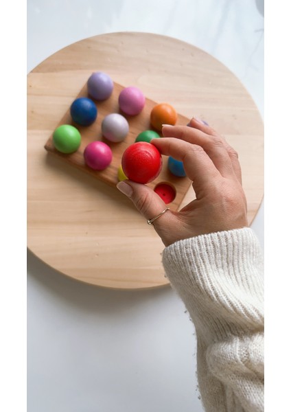 Waldorf Oyuncak Ahşap 12'li Renkli Toplar (Alt Zeminli) modelleri
