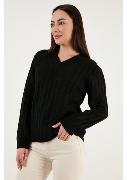 Regular Fit V Yaka Kazak Bayan Kazak 23K0668K1 fırsatları