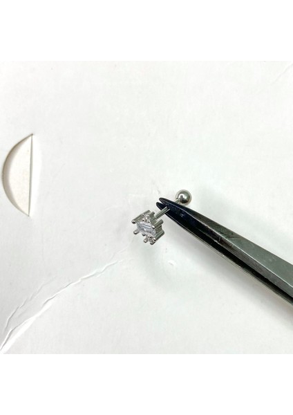 Gümüş Baget Tek Taş Tragus Küpesi Gümüş Kıkırdak Küpesi