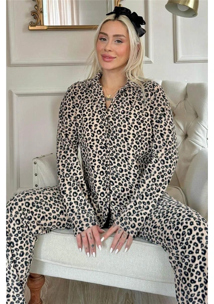 Pijama Evi Kahve Tier Desenli Önden Düğmeli Peluş Polar Pijama Takımı