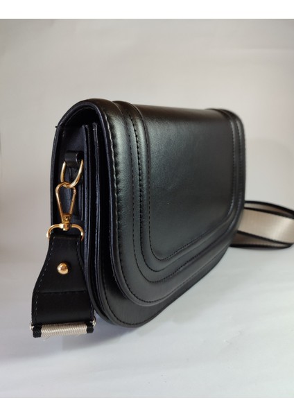 Kanvas Askılı Kapaklı Çanta fiyatları