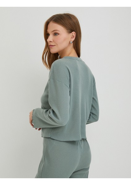 Kışlık Pijama Üstü Bisiklet Yaka Uzun Kollu Dokulu fırsatları