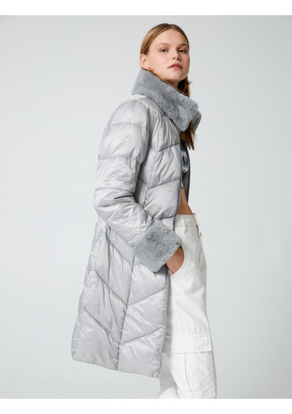 Uzun Şişme Mont Kemerli Kürk Detaylı Cepli