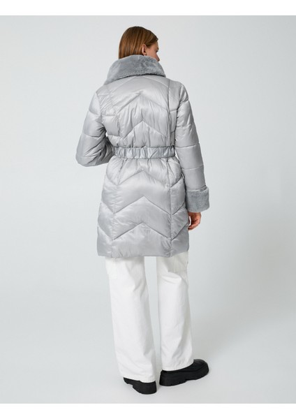 Uzun Şişme Mont Kemerli Kürk Detaylı Cepli fırsatları