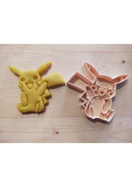 Pokemon 4 Lü Kurabiye Kalıbı Seti fırsatları