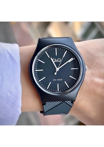 QCG5291 Siyah Çizgili Desenli Su Geçirmez Silikon Kordonlu Unisex Kol Saati indirimleri